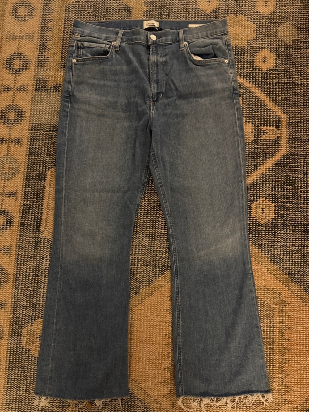 Citizens of Humanity Isola Mid Wash Straight-Leg Jeans with Raw Hem